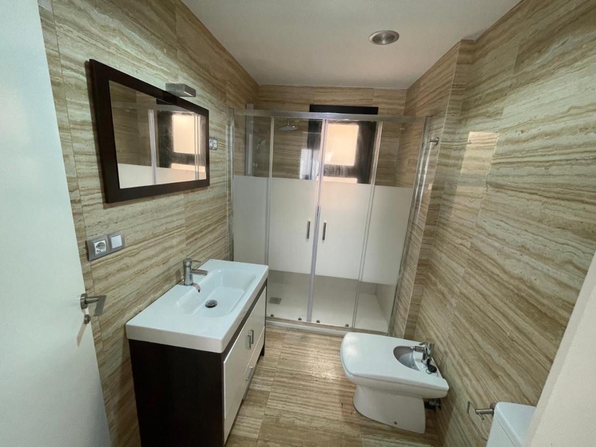 Moderno Apartamento Con Plaza De Garaje En Pleno Centro De Almería Dış mekan fotoğraf