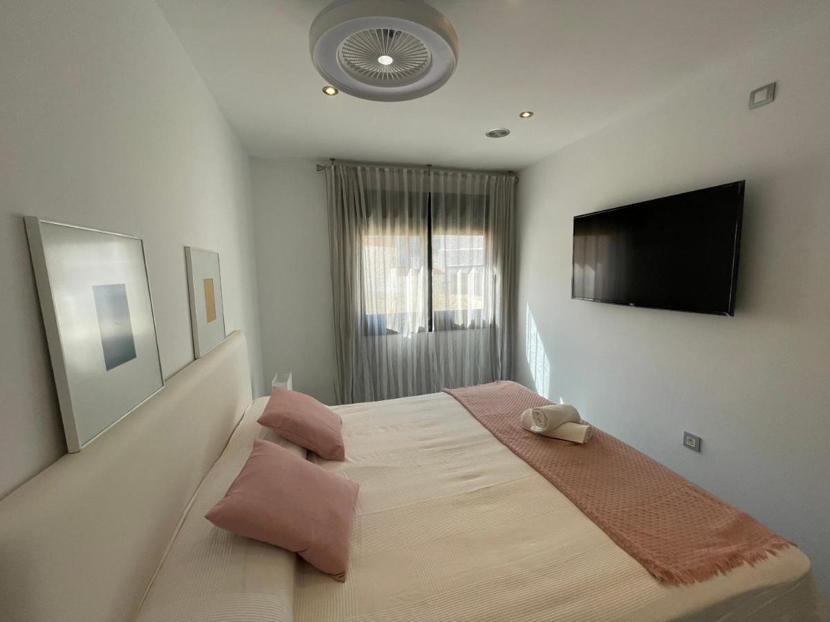 Moderno Apartamento Con Plaza De Garaje En Pleno Centro De Almería Dış mekan fotoğraf