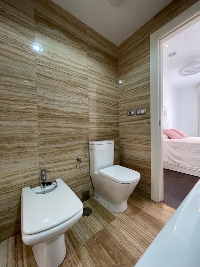 Moderno Apartamento Con Plaza De Garaje En Pleno Centro De Almería Dış mekan fotoğraf