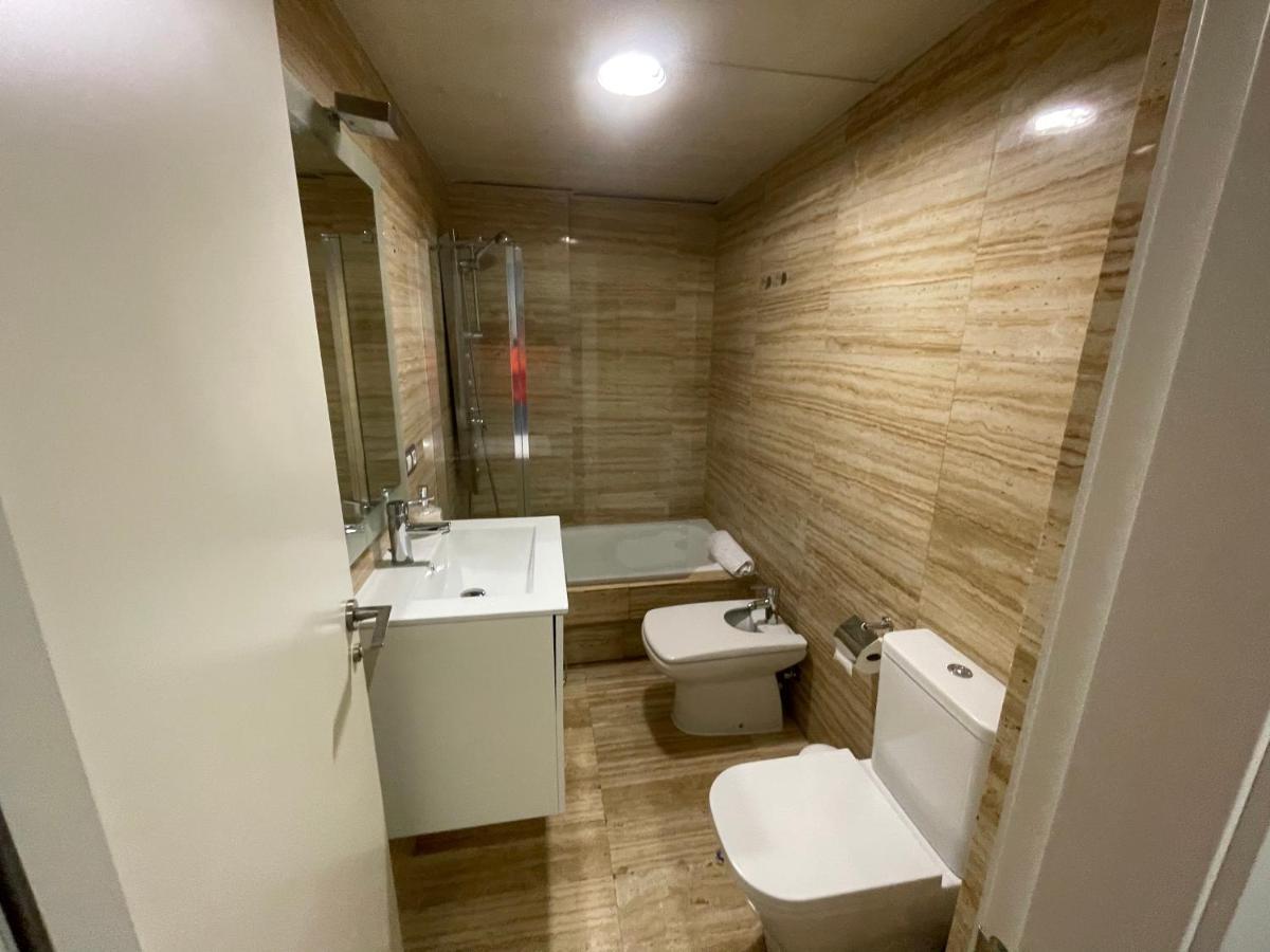 Moderno Apartamento Con Plaza De Garaje En Pleno Centro De Almería Dış mekan fotoğraf